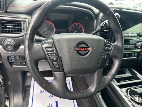 Used 2022 Nissan Titan PRO-4X w/ Pro-4x Convenience Package AWD/4WD image 15
