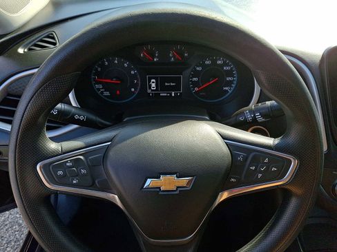 Used 2022 Chevrolet Malibu LT image 18