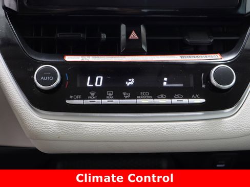 Certified 2025 Toyota Corolla LE image 18