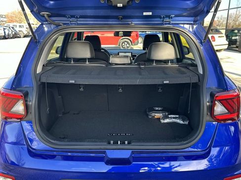 Used 2024 Hyundai Venue Limited image 26