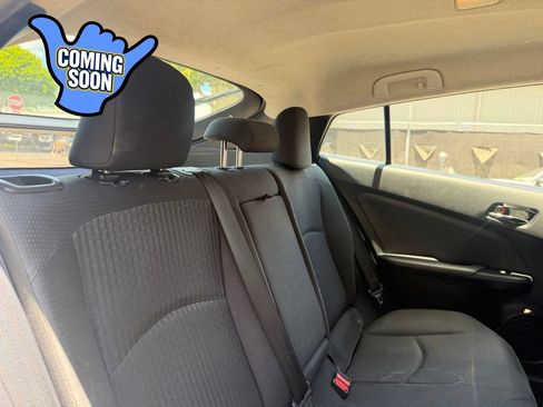 Used 2018 Toyota Prius Four FWD image 16