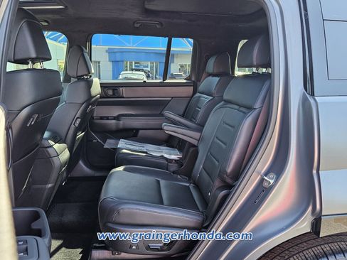 Used 2024 Hyundai Santa Fe Calligraphy image 11