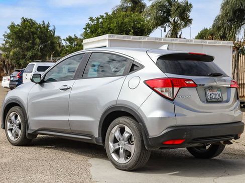 Used 2022 Honda HR-V LX image 6