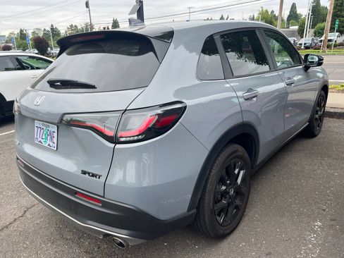 Used 2024 Honda HR-V Sport image 4