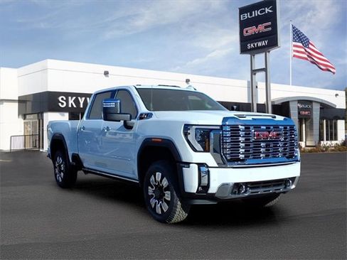 New 2026 GMC Sierra 2500 Denali w/ Denali Reserve Package image 2
