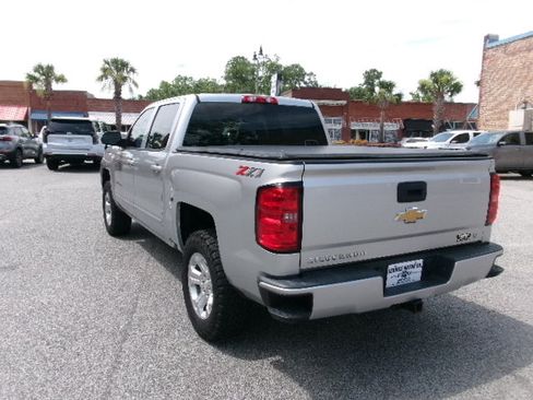 Used 2018 Chevrolet Silverado 1500 LT w/ All Star Edition AWD/4WD image 5