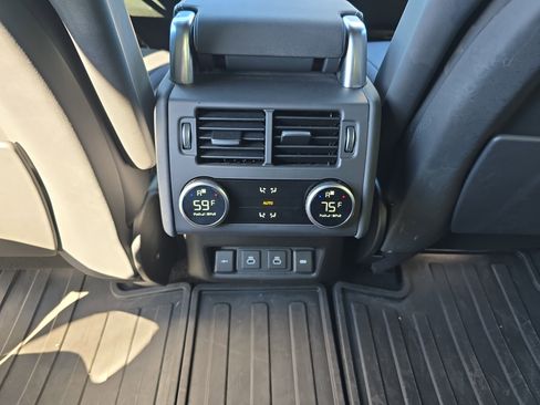 Certified 2021 Land Rover Discovery HSE R-Dynamic image 17