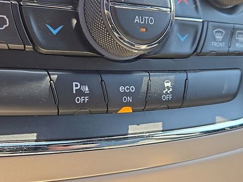 Used 2015 Jeep Grand Cherokee Limited AWD/4WD image 15