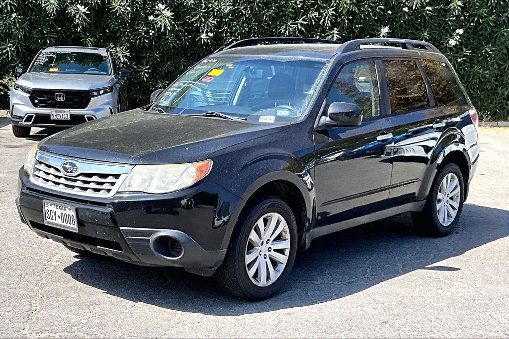 Used 2011 Subaru Forester 2.5X Premium w/ All-Weather Pkg AWD/4WD image 3