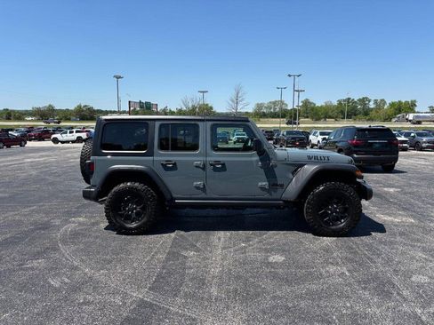 Used 2024 Jeep Wrangler Unlimited Sport AWD/4WD image 6