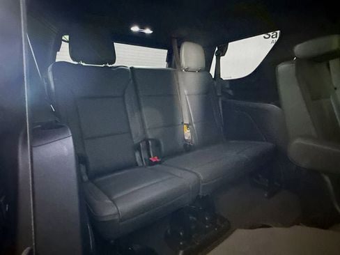 Used 2025 Chevrolet Tahoe High Country image 34