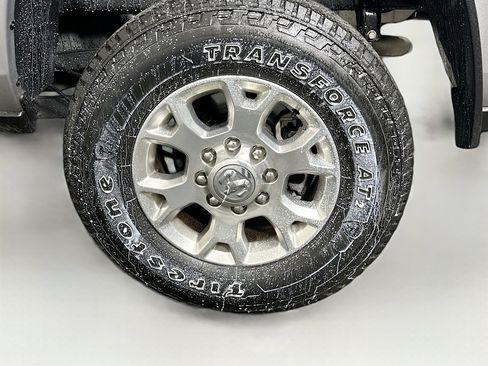 Used 2024 RAM 2500 Laramie w/ Safety Group image 11