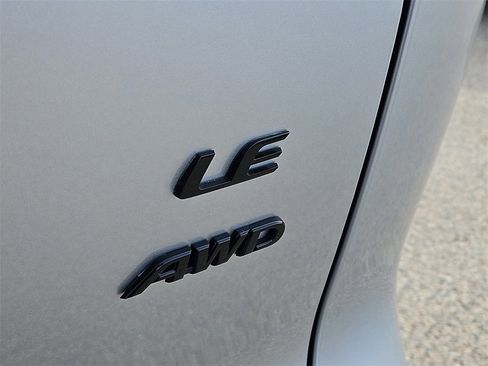 New 2026 Toyota Corolla Cross LE image 5