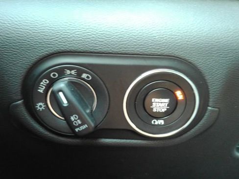 Used 2022 Maserati Levante GT image 42