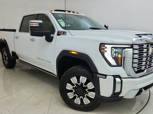 Used 2025 GMC Sierra 3500 Denali w/ Denali Reserve Package image 1