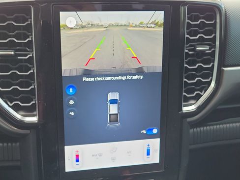 Used 2025 Ford Ranger XLT w/ Trailer Tow Package image 31