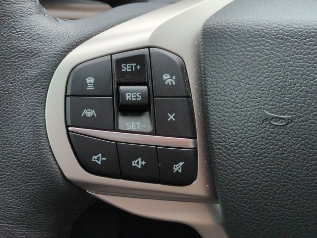 Used 2023 Ford Explorer Limited w/ Equipment Group 301A RWD image 26