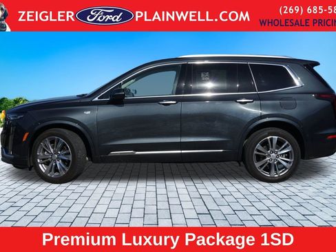 Used 2023 Cadillac XT6 Premium Luxury w/ Technology Package AWD/4WD image 2