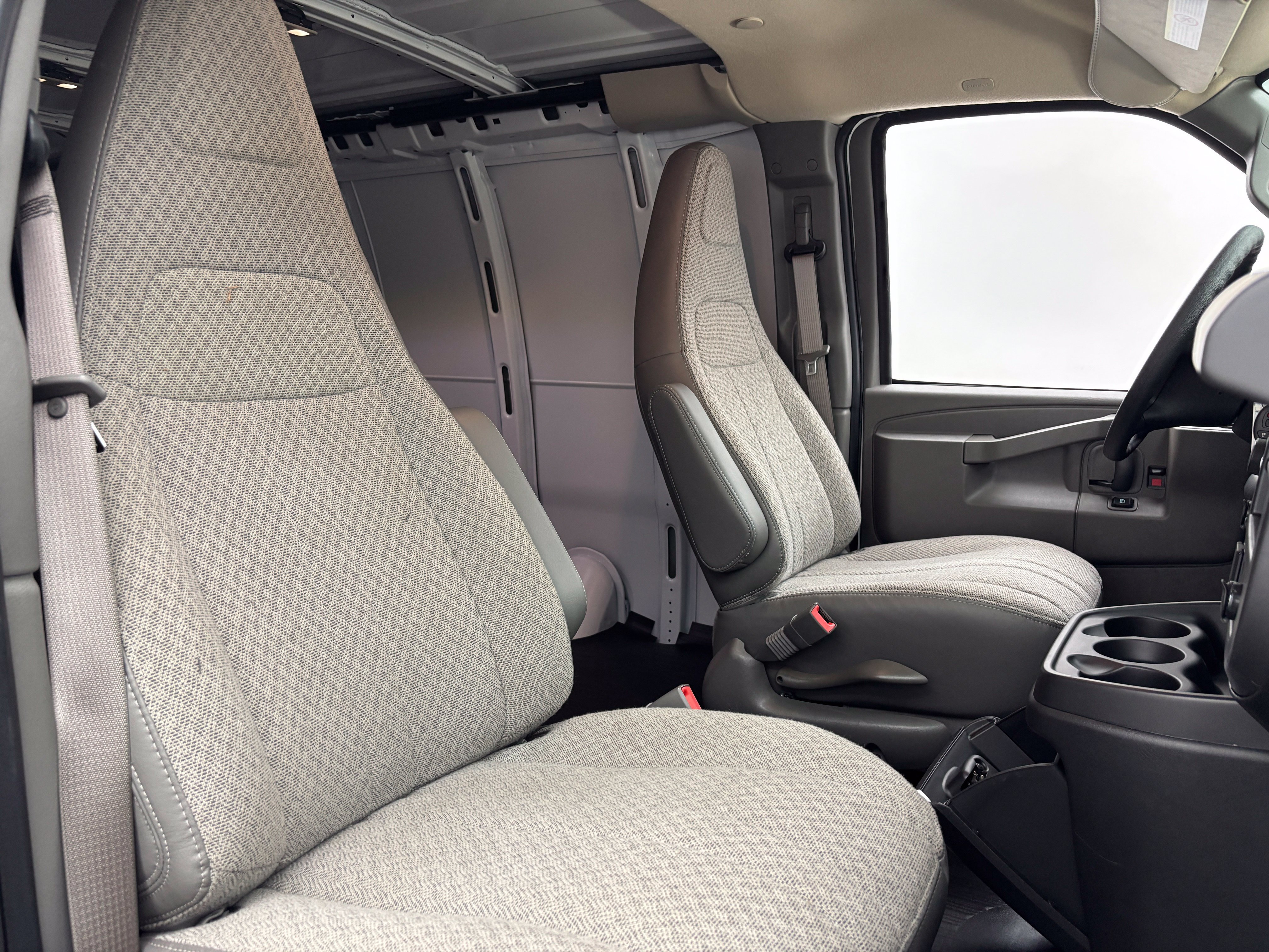 New 2026 GMC Savana 2500 w/ Driver Convenience Package RWD image 19