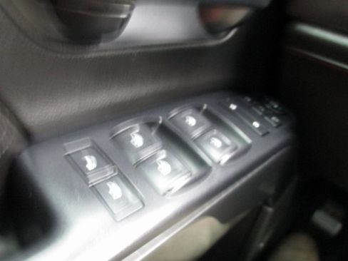 Used 2015 GMC Sierra 2500 SLT w/ Duramax Plus Package image 28