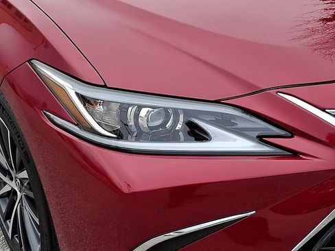 Used 2023 Lexus ES 350 w/ Premium Package image 11