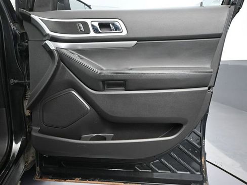 Used 2013 Ford Explorer XLT image 48