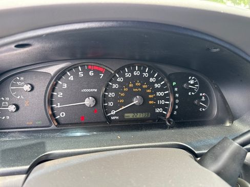 Used 2007 Toyota Sequoia SR5 AWD/4WD image 7