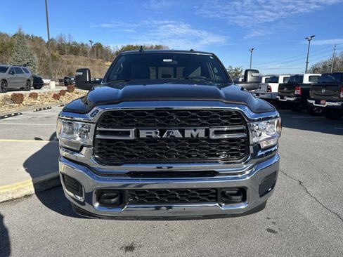 New 2024 RAM 2500 Tradesman w/ Chrome Appearance Group image 3