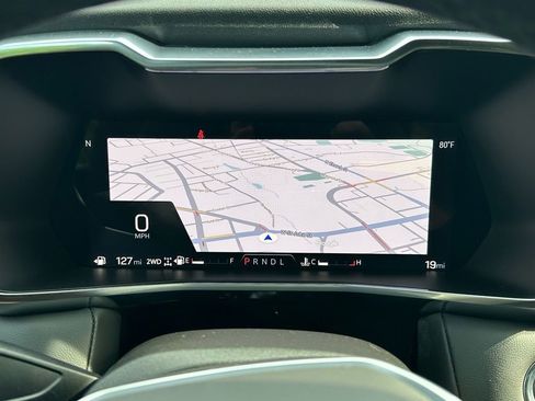 New 2025 GMC Canyon Elevation w/ Convenience Package image 14