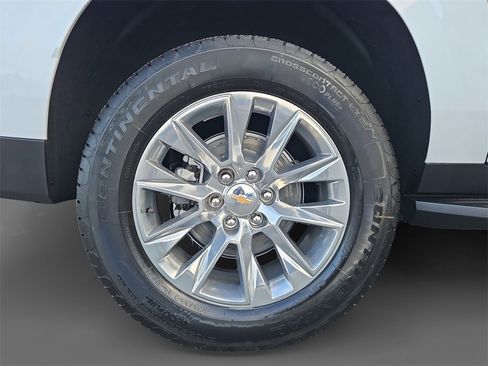 New 2026 Chevrolet Suburban Premier w/ Sun And Tow Package image 10