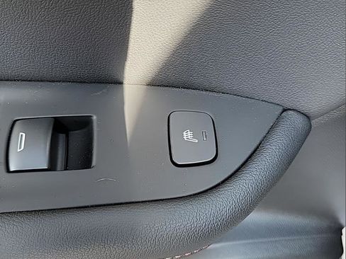 Used 2024 Chevrolet Blazer RS w/ Enhanced Convenience Package FWD image 12
