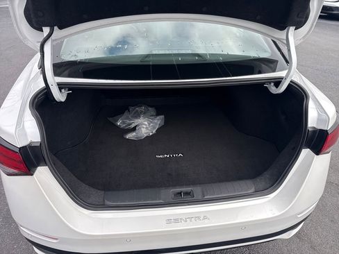 Used 2025 Nissan Sentra SR w/ SR Premium Package image 24