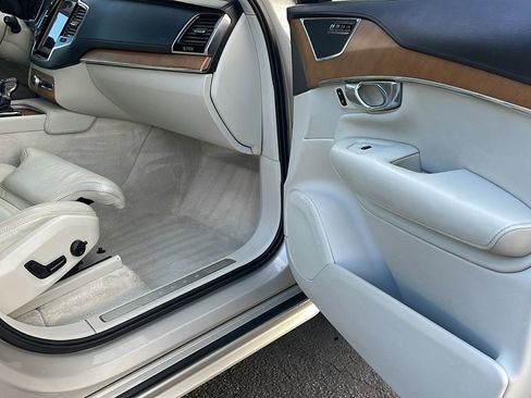 Used 2016 Volvo XC90 T6 Inscription w/ Vision Package image 34