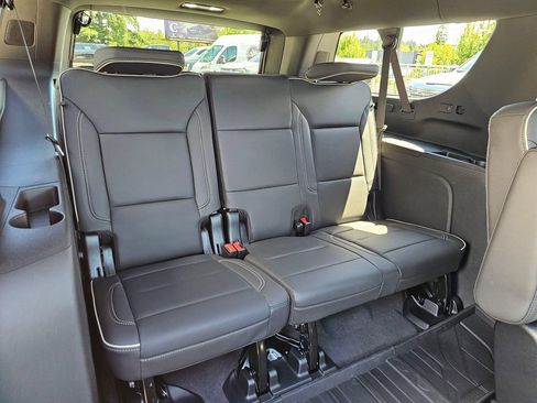 New 2026 Chevrolet Suburban Premier w/ Sun And Tow Package AWD/4WD image 13