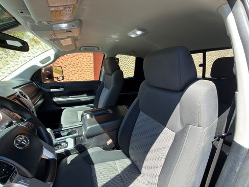 Used 2015 Toyota Tundra SR5 w/ TRD Off Road Package AWD/4WD image 20
