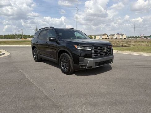 New 2026 Honda Pilot TrailSport image 8