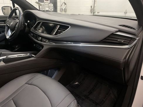 Used 2024 Buick Enclave Premium w/ Experience Buick Package image 24