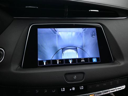 Used 2022 Cadillac XT4 Premium Luxury w/ Enhanced Visibility Package image 25