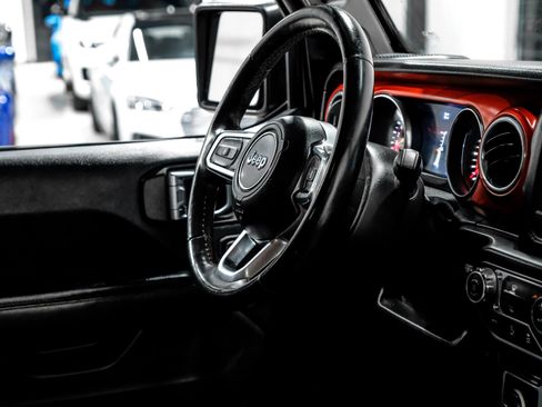 Used 2018 Jeep Wrangler Unlimited Rubicon w/ LED Lighting Group image 14