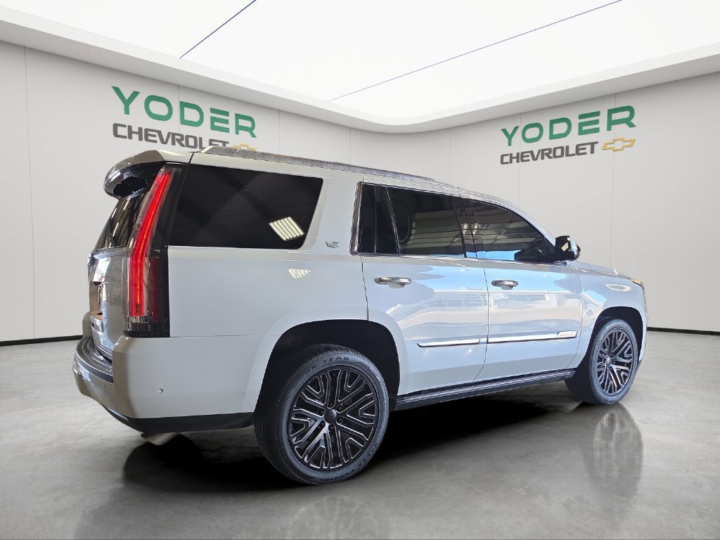 Used 2020 Cadillac Escalade Platinum AWD/4WD image 5