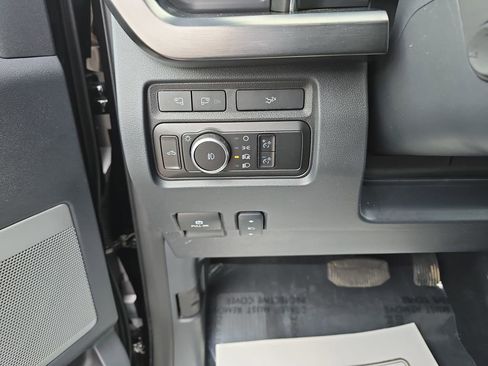 Used 2023 Ford F250 Lariat w/ Tow Technology Package image 29