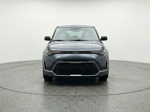 Used 2025 Kia Soul LX w/ LX Technology Package image 2