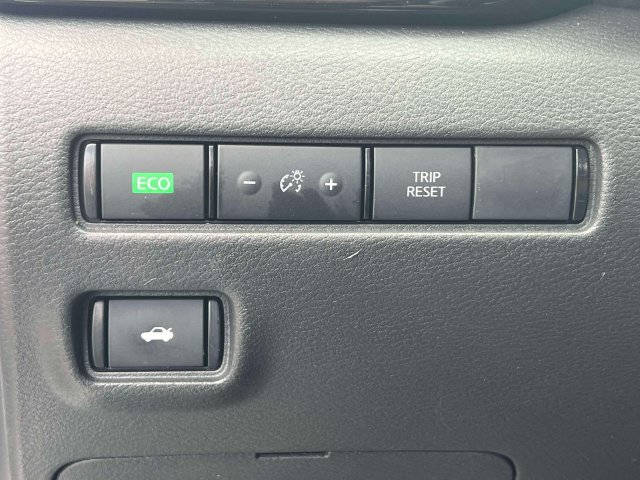 Used 2023 Nissan Sentra SV FWD image 19