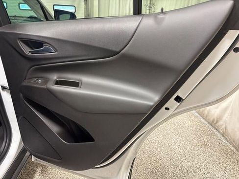 Used 2024 Chevrolet Equinox LT image 22