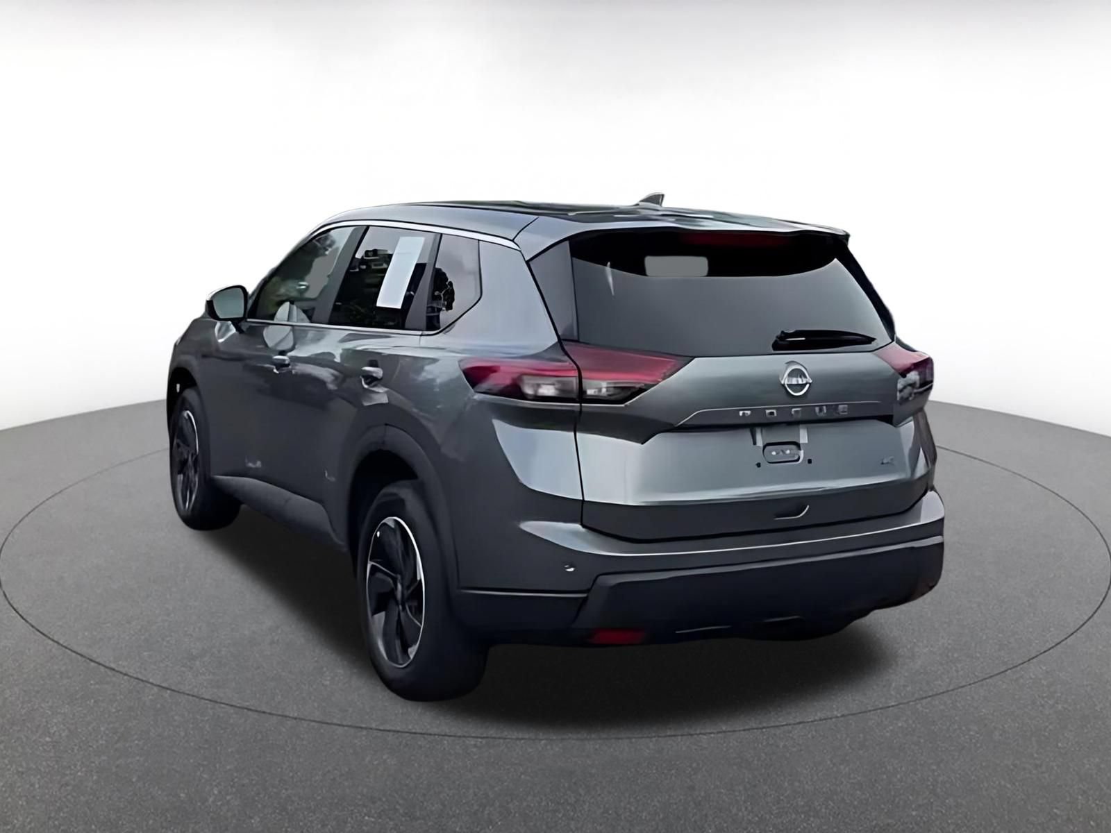 Used 2025 Nissan Rogue SV AWD/4WD image 9
