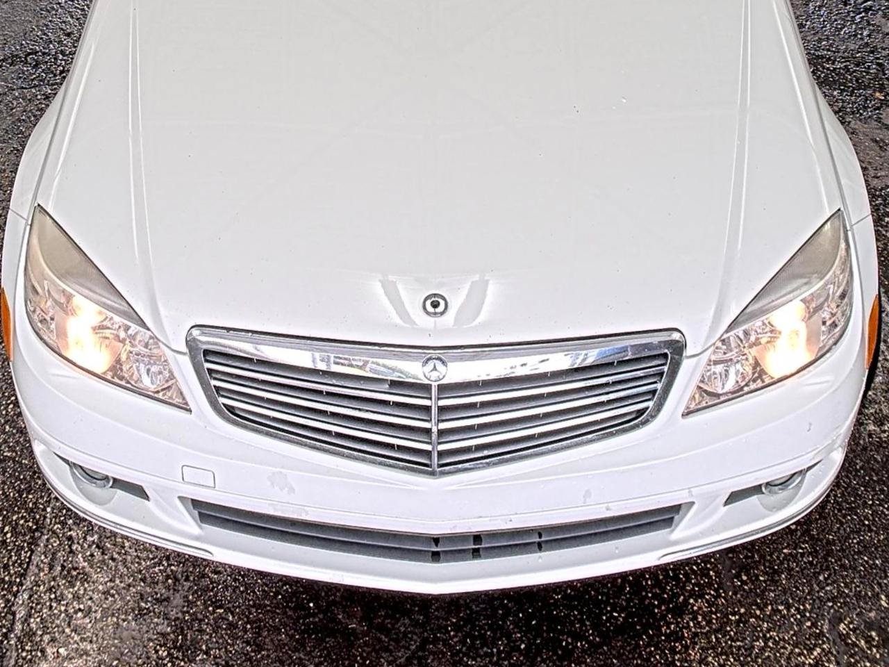 Used 2009 Mercedes-Benz C 300 Sedan image 6
