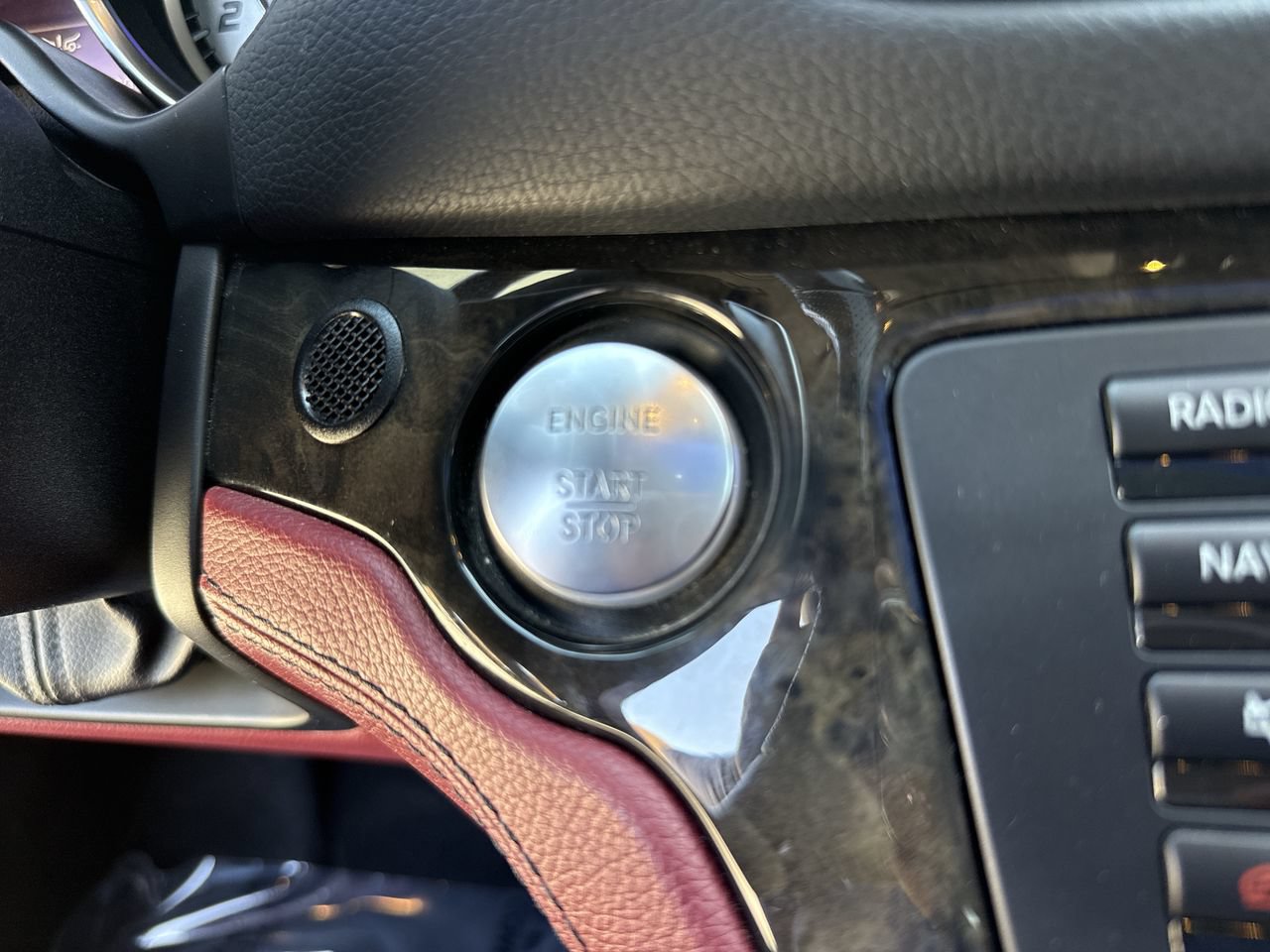 Used 2013 Mercedes-Benz SL 550 image 17