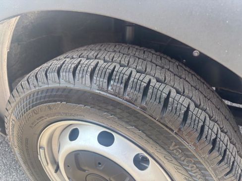 Used 2023 Ford Transit 250 148 High Roof image 26