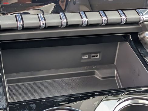 New 2026 GMC Yukon Elevation w/ Elevation Premium Package AWD/4WD image 15