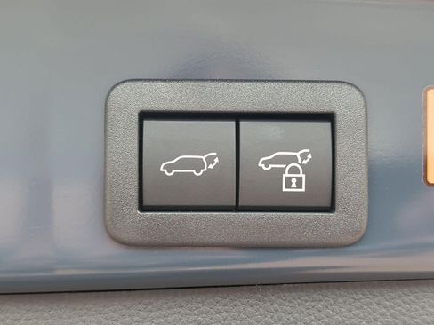 Used 2026 Toyota RAV4 XLE Premium FWD image 28